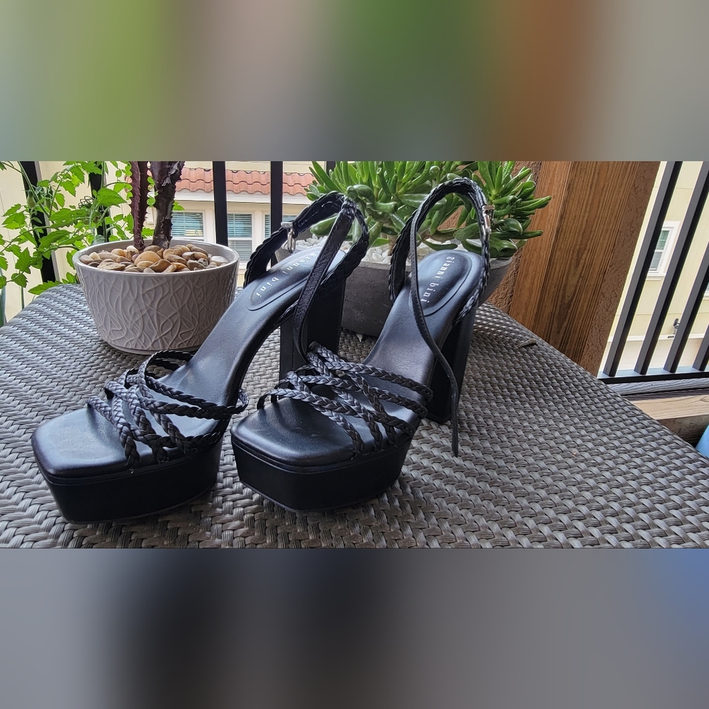 Gianni Bini platform heels